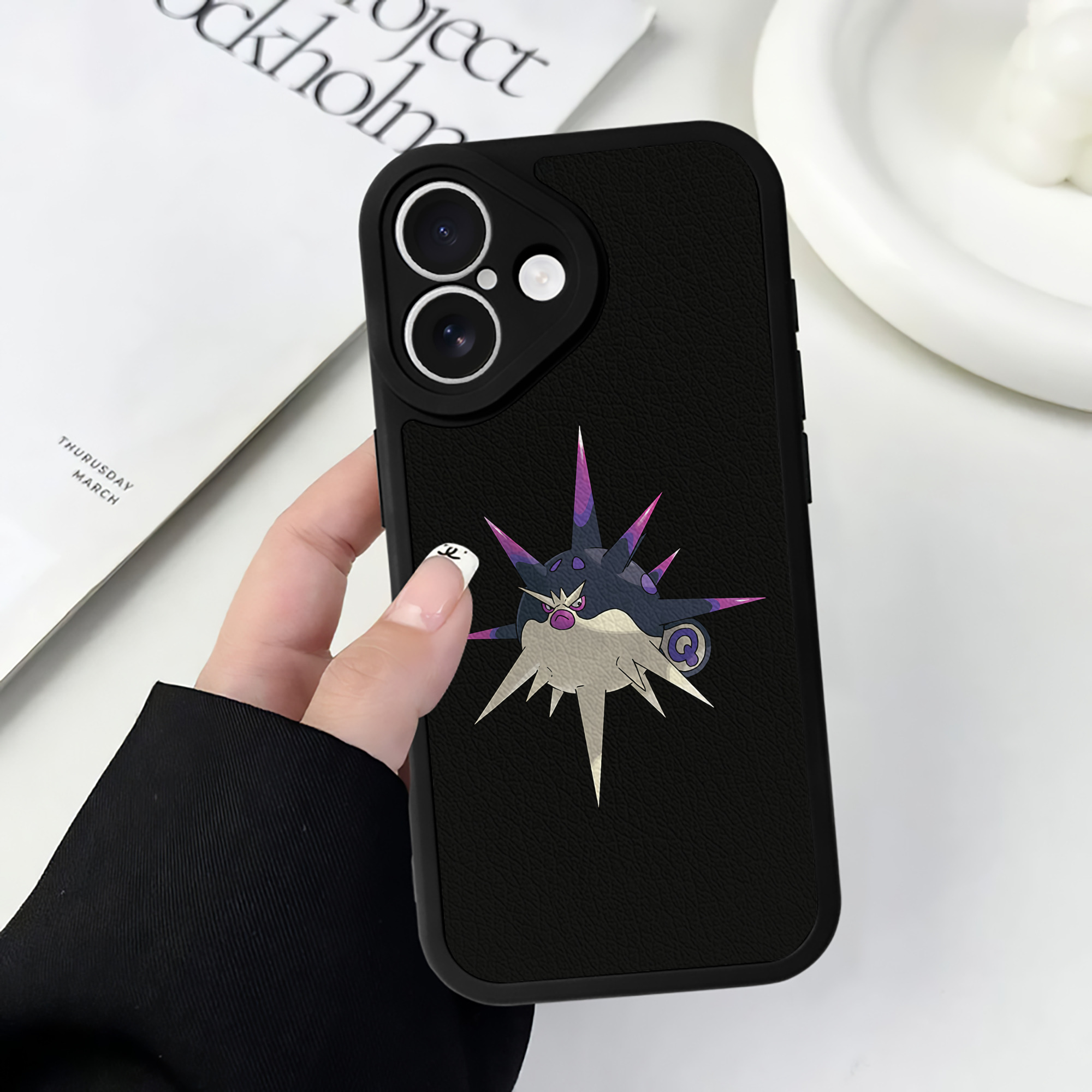 （画像用） ポケットモンスター Pokémon 【iPhone 16シリーズ対応】シリコンスマホケース（レザー調） 材質：シリコン